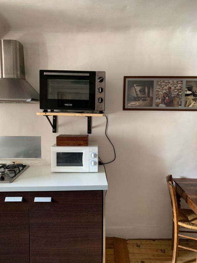 Au Cheval Blanc - Appartements Et Chambres D'Hotes 阿尔贝维尔 外观 照片